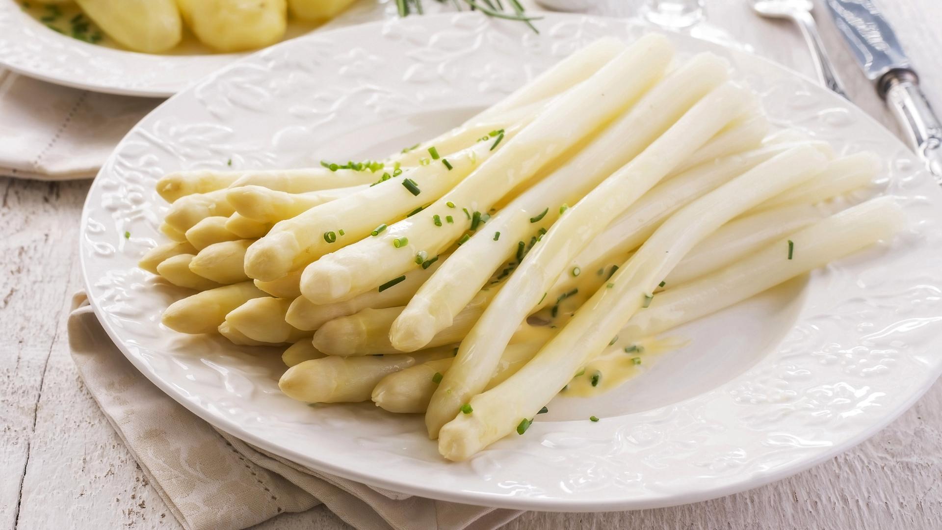 Spargel-Teller