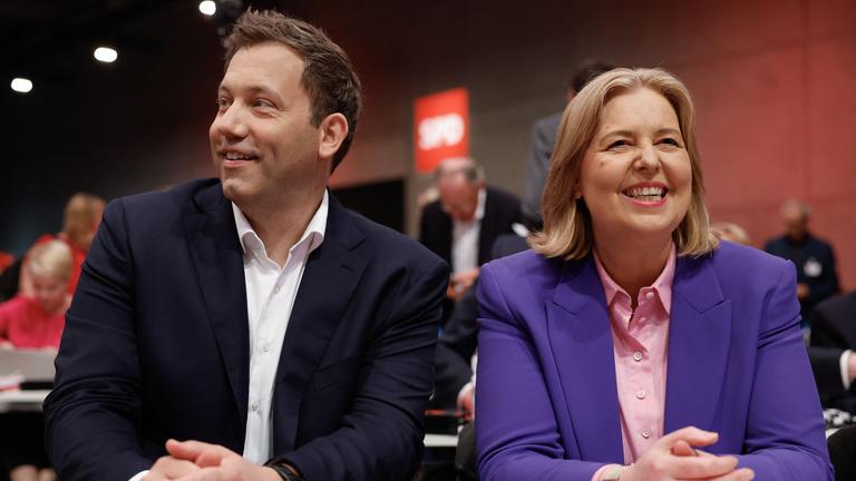 Lars Klingbeil (SPD) und Bärbel Bas (SPD)