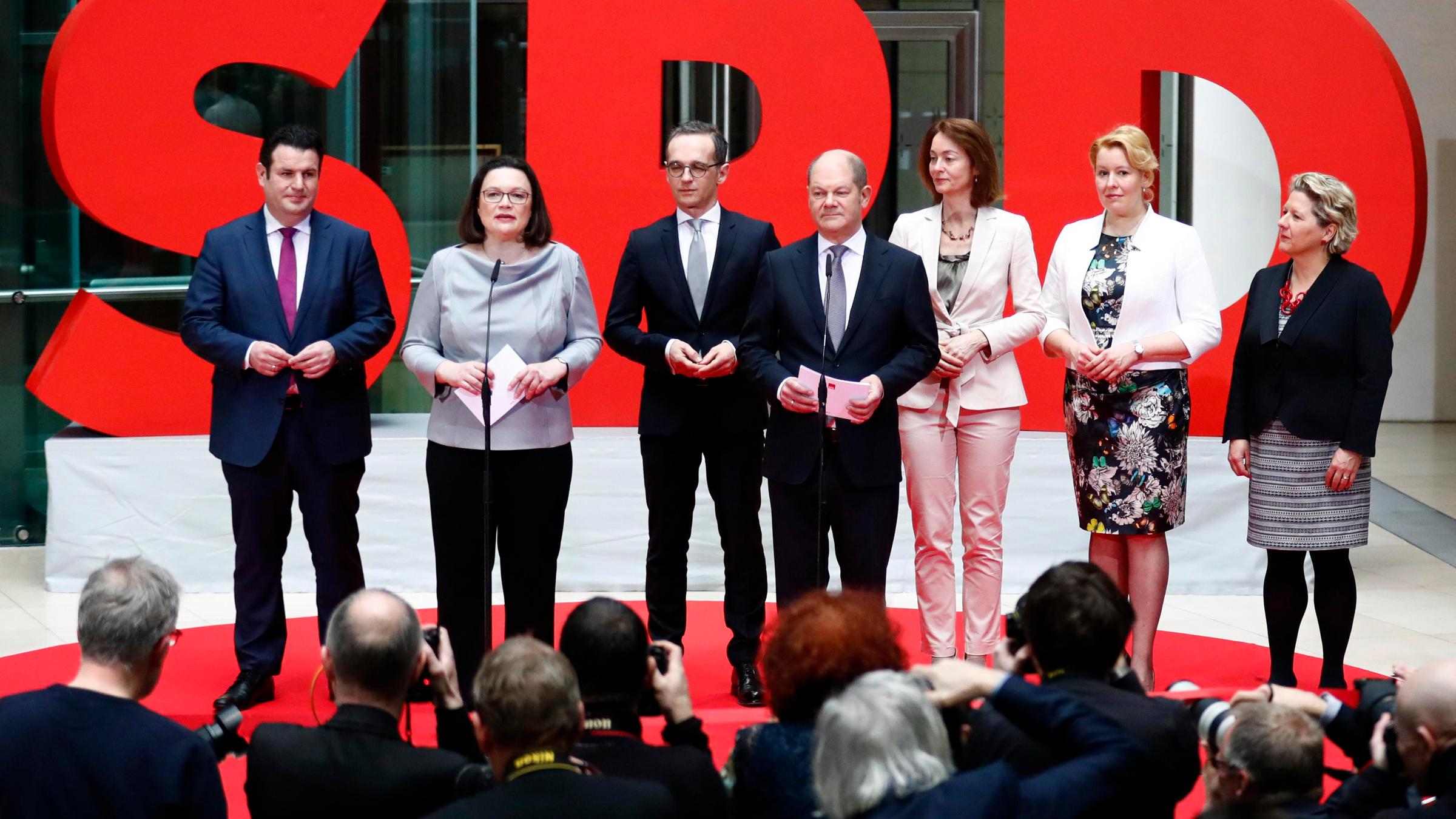 Die SPD stellt ihre Minister vor 