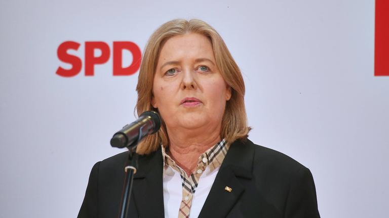 Berlin, Deutschland, Willy-Brandt-Haus: SPD-Pressekonferenz nach Gremiensitzung: Bärbel Bas