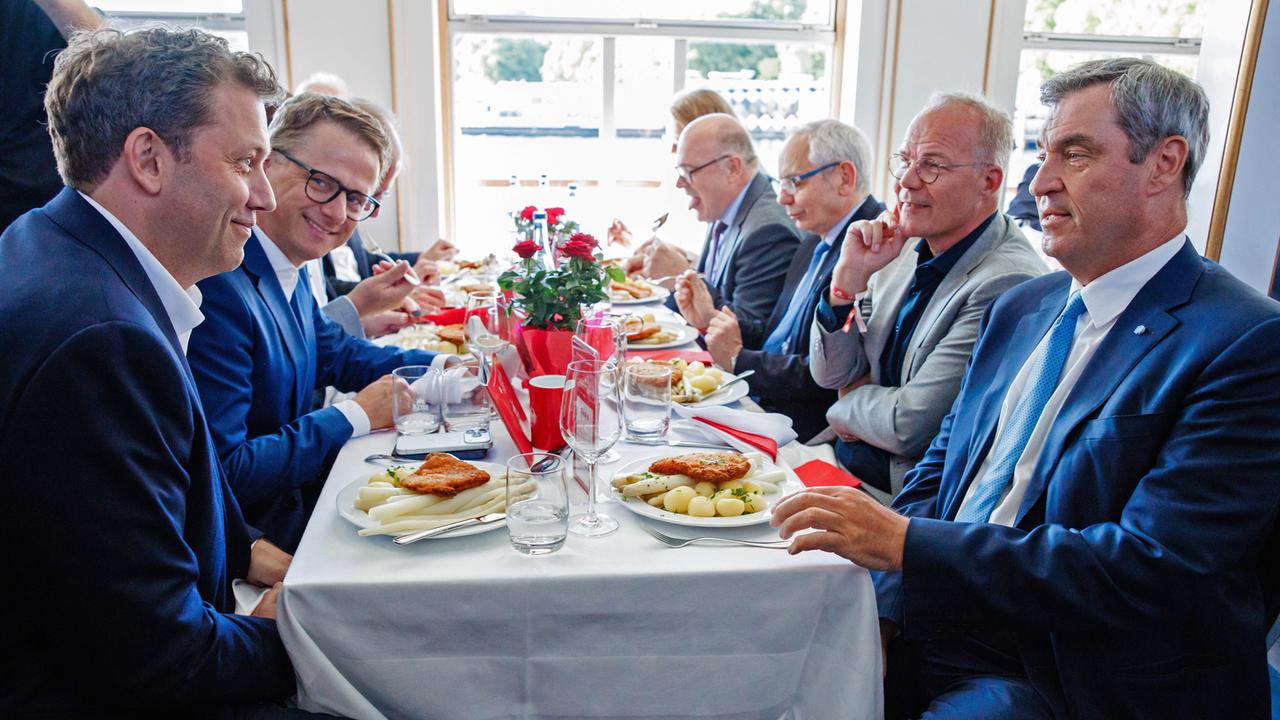 SPD asparagus trip: Coalition on a boat tour before reform meeting