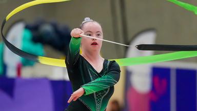 Athletin der Rhythmischen Sportgymnastik Jennifer O'Halloran bei den Special Olympics - 2023