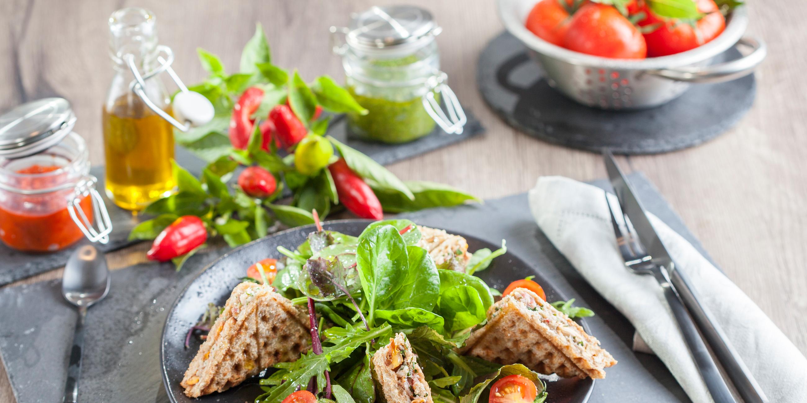 Specksandwich an Pflücksalat