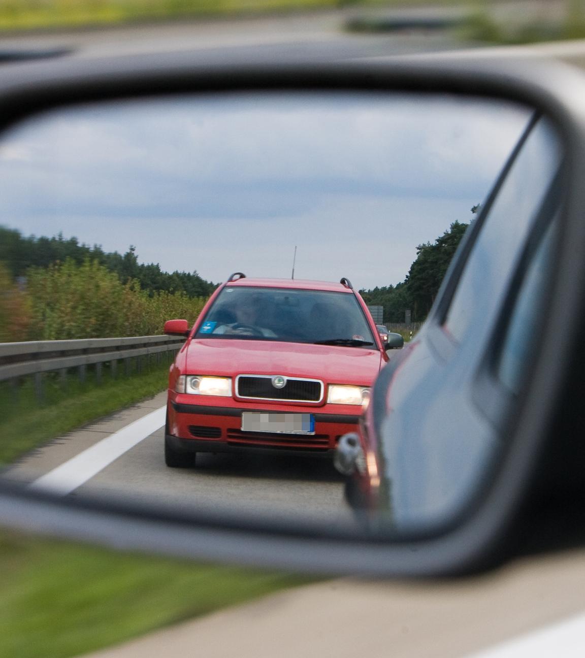 Vorsicht vor "Spiegeltrick"-Abzocke
