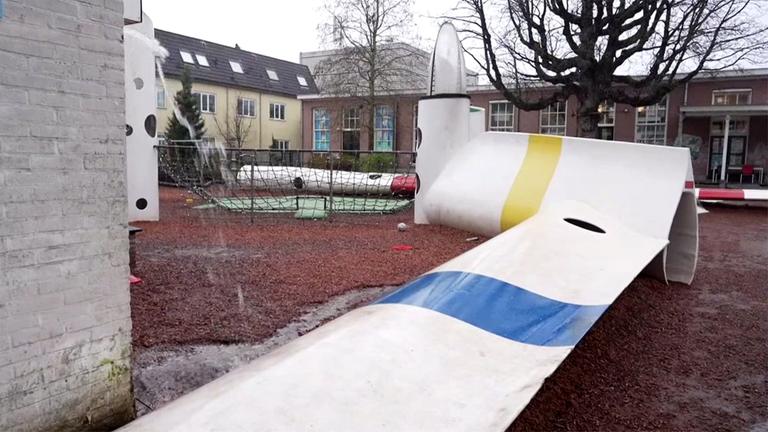 Screenshot: Spielplatz aus Windrädern