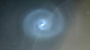 Spiralwirbel am Himmel über Deutschland