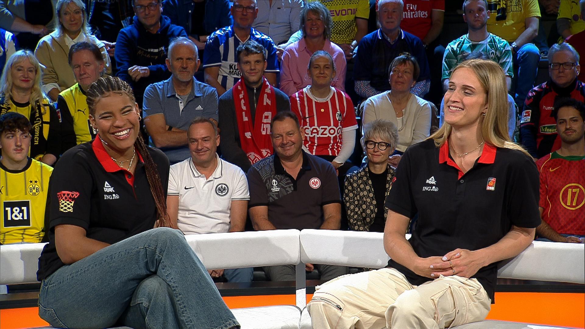  Leonie Fiebich und Nyara Sabally am 09.11.24 im aktuellen sportstudio.