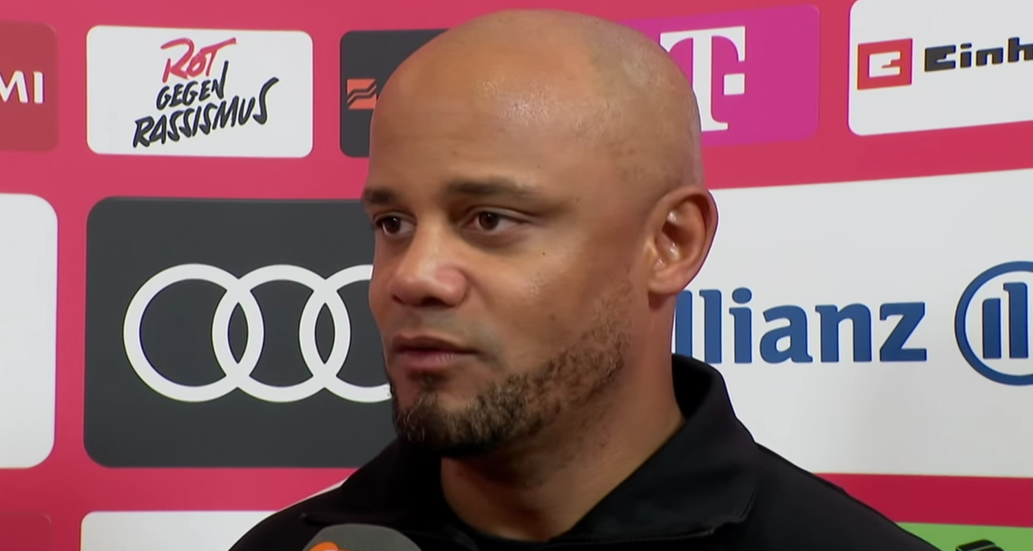 Bayern Münchens Trainer Vincent Kompany während seinem Interview.