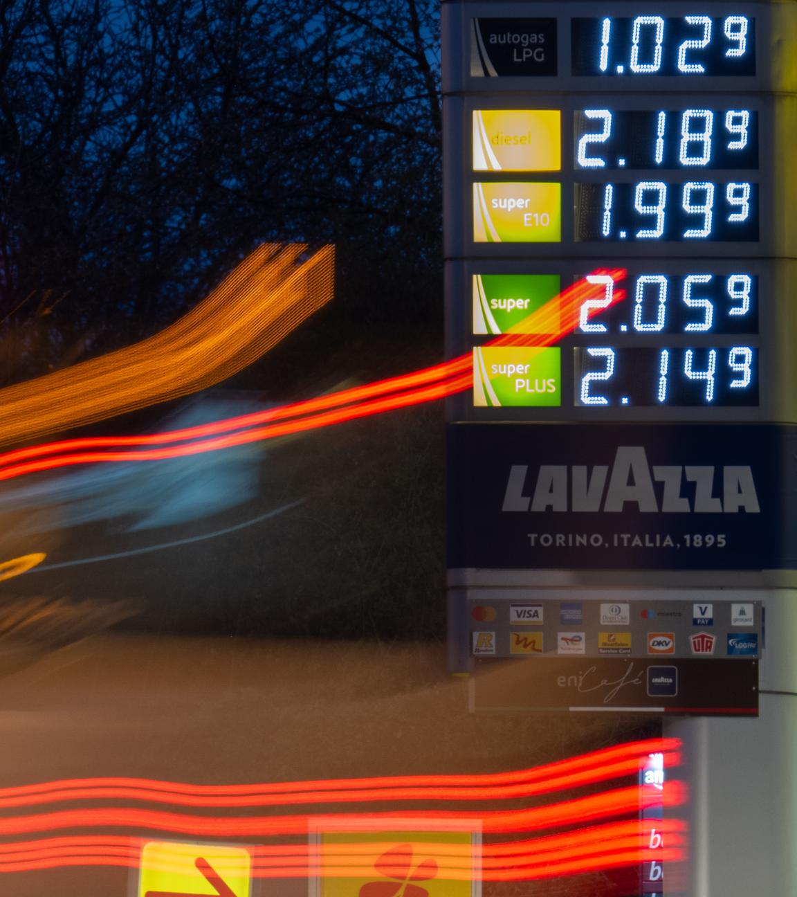 Die steigenden Ölpreise bedeuten höhere Kosten für große Teile der Wirtschaft