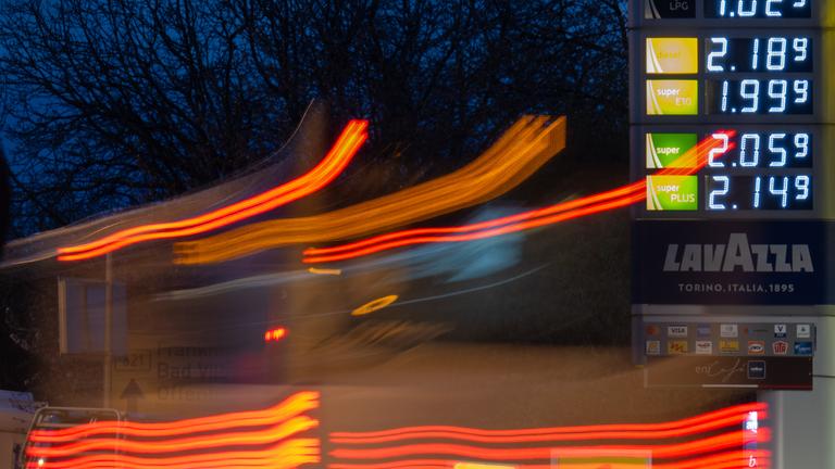 Die steigenden Ölpreise bedeuten höhere Kosten für große Teile der Wirtschaft