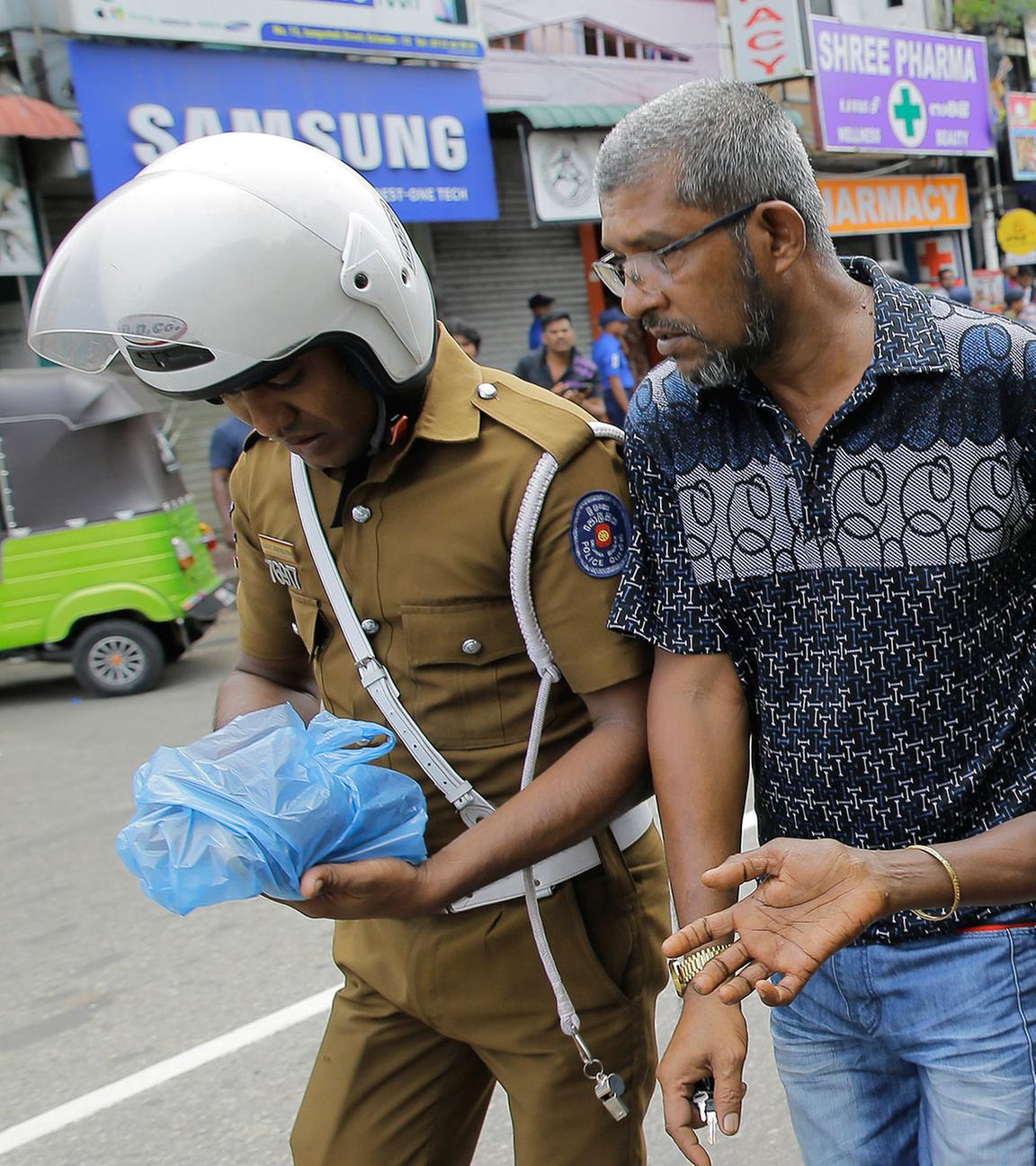  Bombenanschlägen in Kirchen und Hotels auf Sri Lanka 