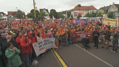 Demonstration von Stahlarbeitern in Völklingen