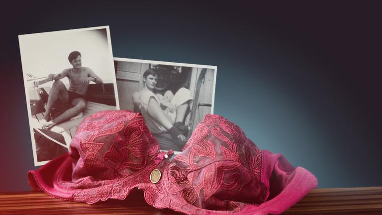 Fotos von Agenten und ein BH