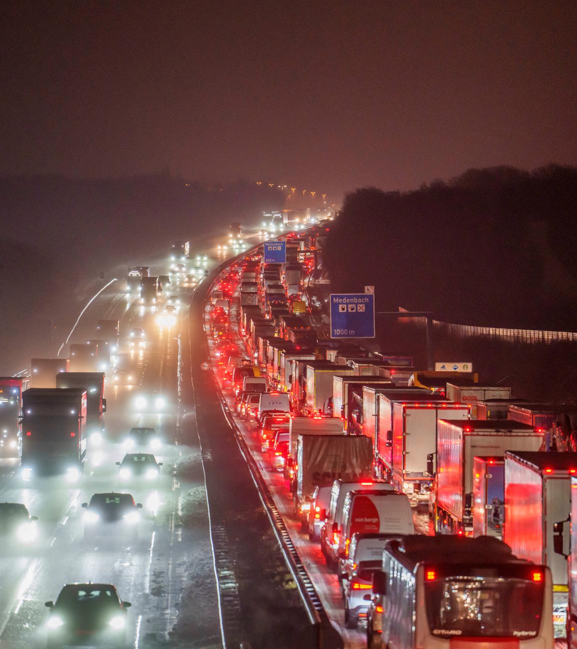Verkehrsstau auf der A§ am 3. Februar 2026.