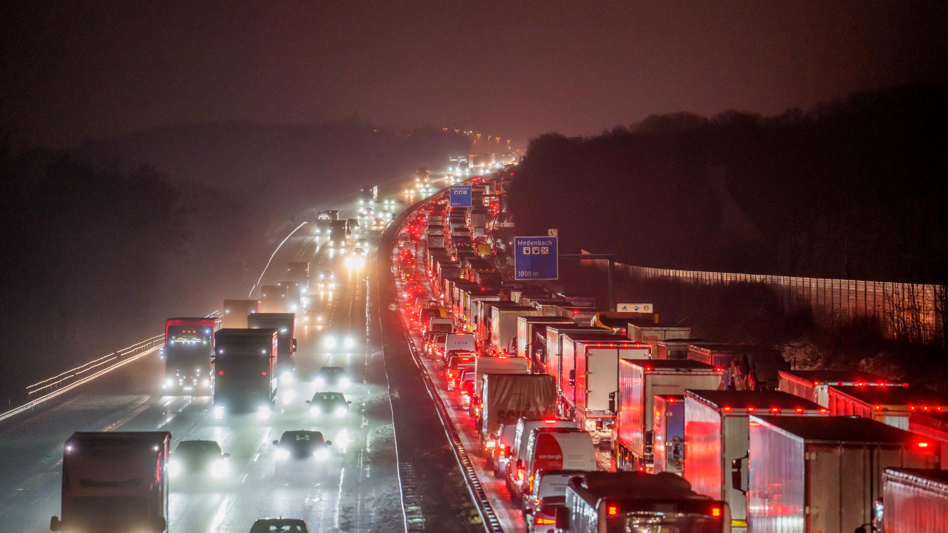 Verkehrsstau auf der A§ am 3. Februar 2026.