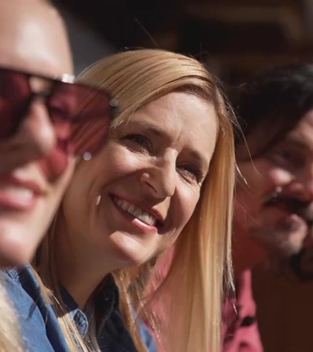 Das Bild zeigt eine Nahaufnahme von Stefanie Hertel, Mann Lanny und Tochter Johanna.