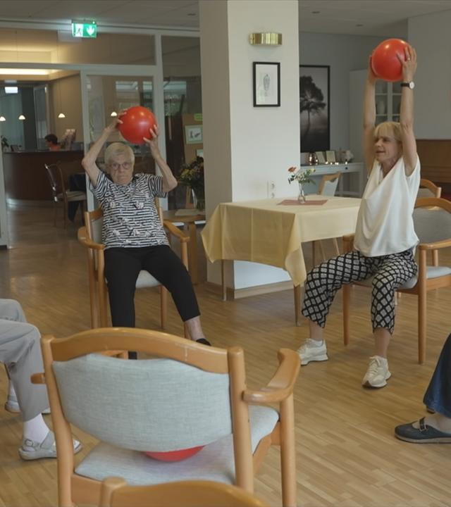 Menschen im Pflegeheim