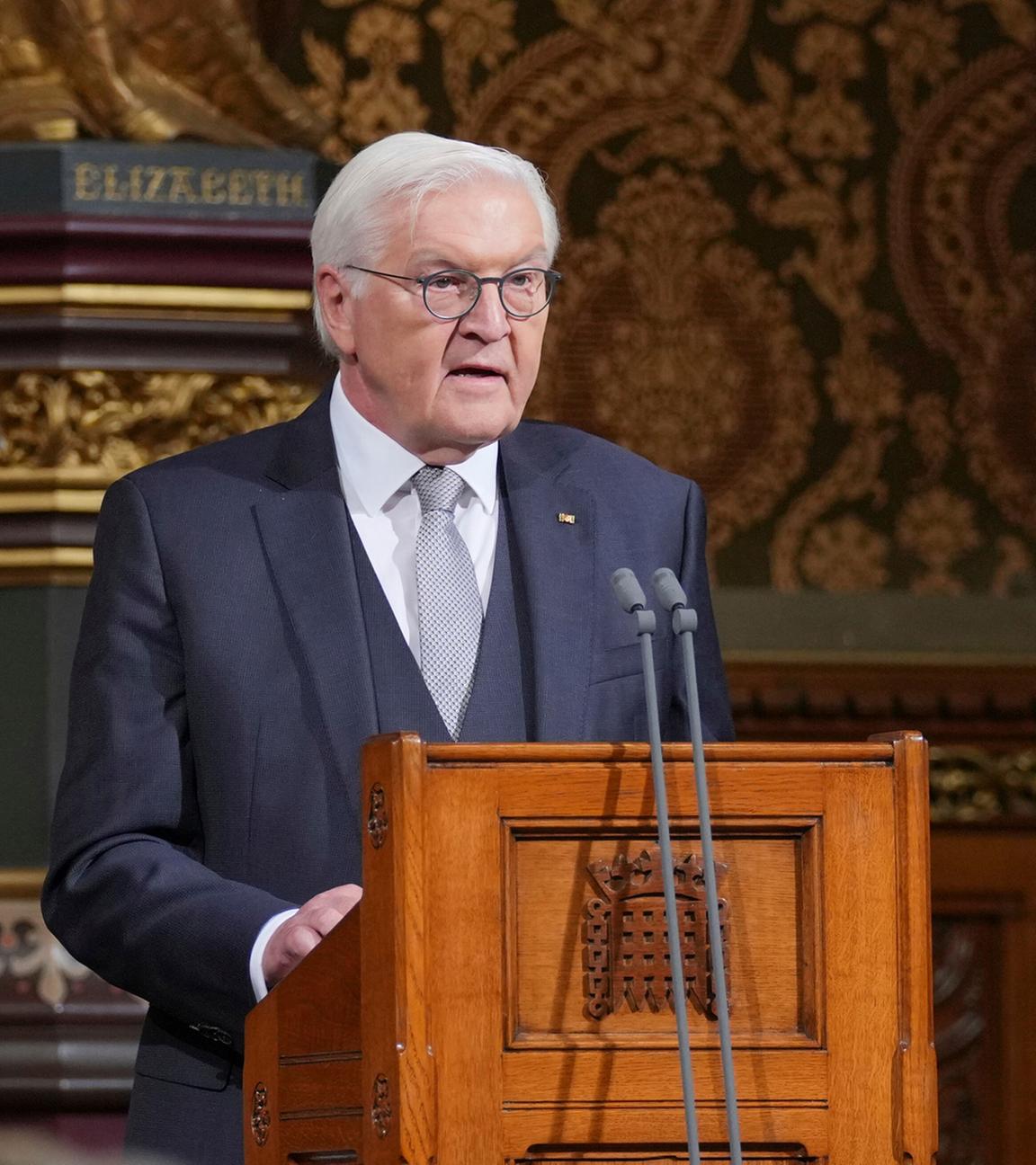 Bundespräsident Frank-Walter Steinmeier spricht vor einer gemeinsamen Sitzung der Abgeordneten in der Royal Gallery des Palace of Westminster im Rahmen seines Staatsbesuchs im Vereinigten Königreich, London, Donnerstag, 4. Dezember 2025.