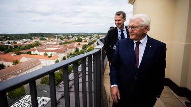  Frank-Walter Steinmeier auf dem Turm der Garnisonkirche Potsdam