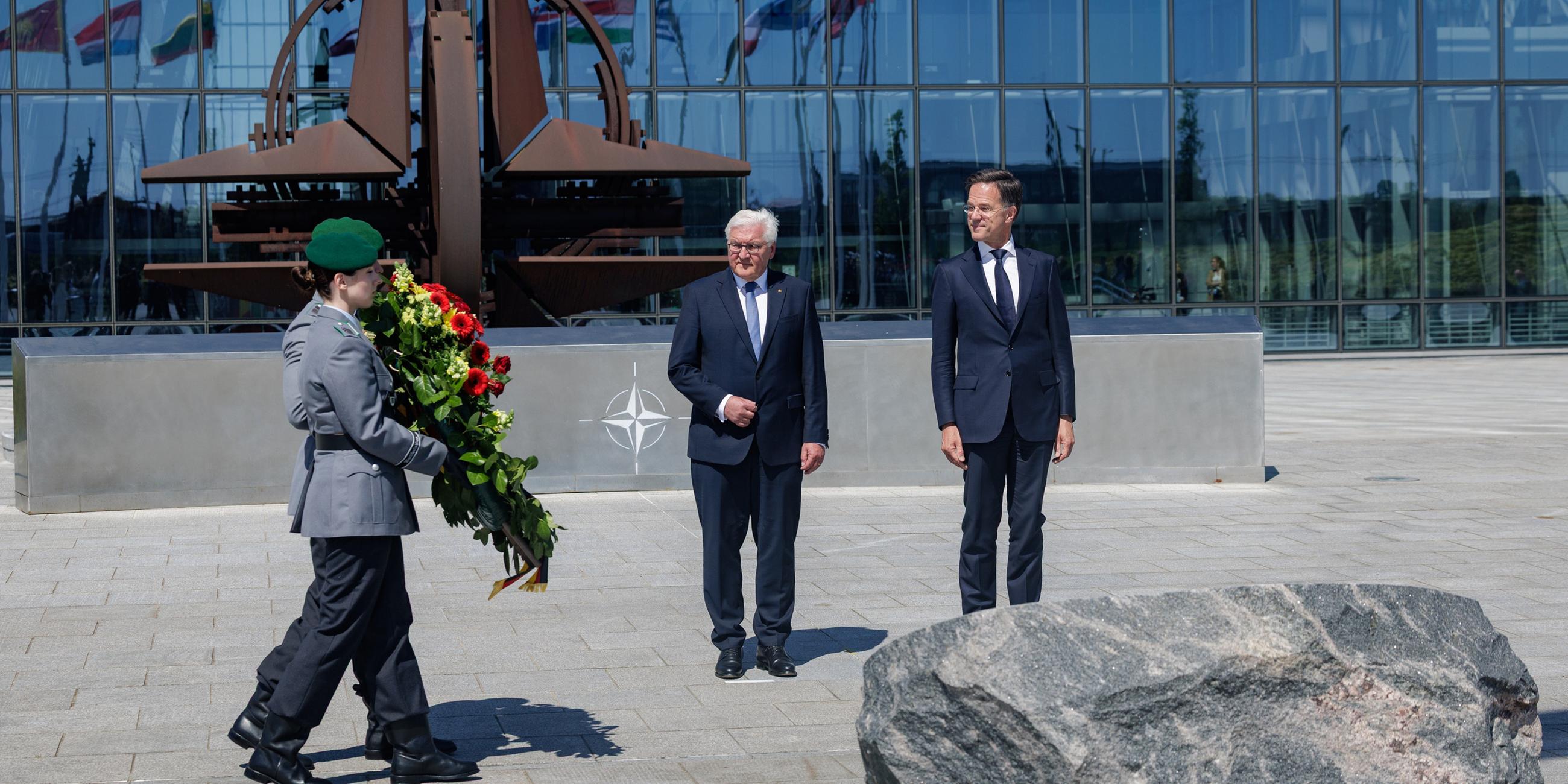 Frank-Walter Steinmeier mit Mark Rutte beim Festakt 70 Jahre Mitgliedschaft von Deutschland in der Nato