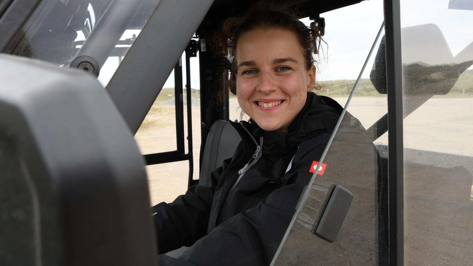Stella Kinne bewacht Schafe und Seehunde auf Sylt