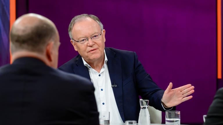 Stephan Weil bei Maybrit Illner