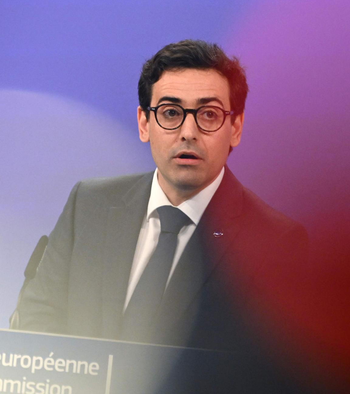 Stéphane Séjourné stellt am 4. März 2026 in Brüssel den „Industrial Accelerator Act“ der EU bei einer Pressekonferenz in der EU-Kommission vor.