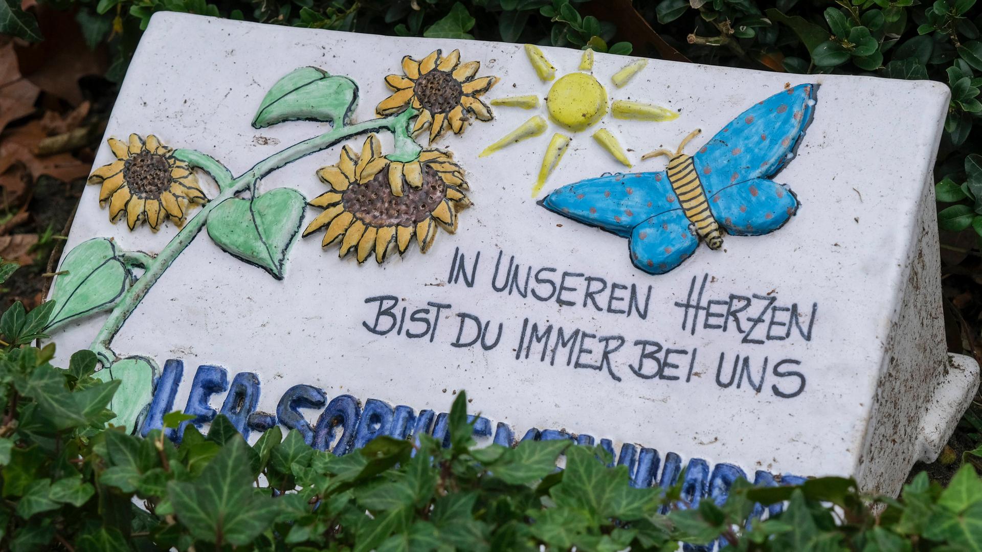 Gräber für Sternenkinder