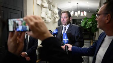 Lars Klingbeil (SPD), Bundesminister der Finanzen, äußert sich in einem Hotel in Greenville (USA) zur Steuerreform der Bundesregierung. 