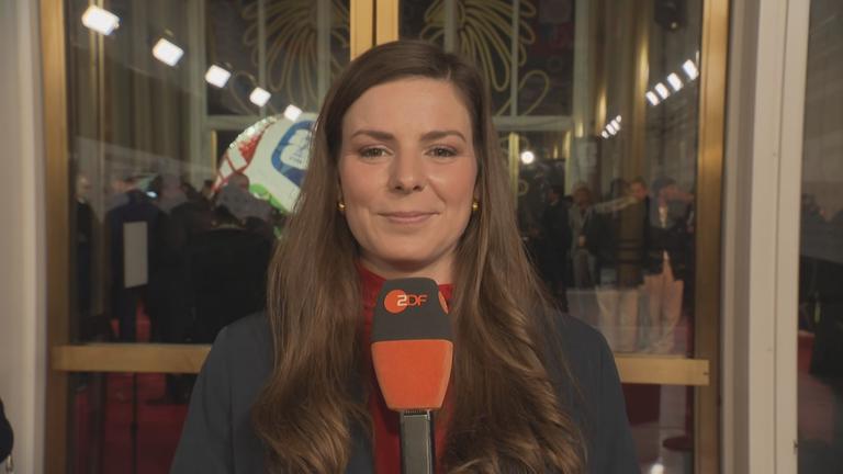 ZDF-Reporterin Amelie Stiefvatter