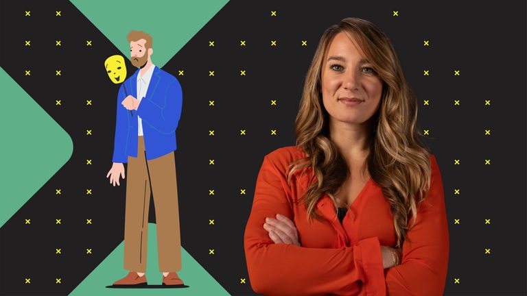 Jasmina Neudecker und Mann mit Maske in der Hand