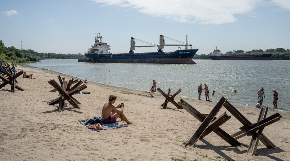 Strand im "Kriegszustand"