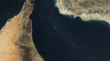 Der Persische Golf, die Straße von Hormus und der Golf von Oman in einer Satellitenaufnahme