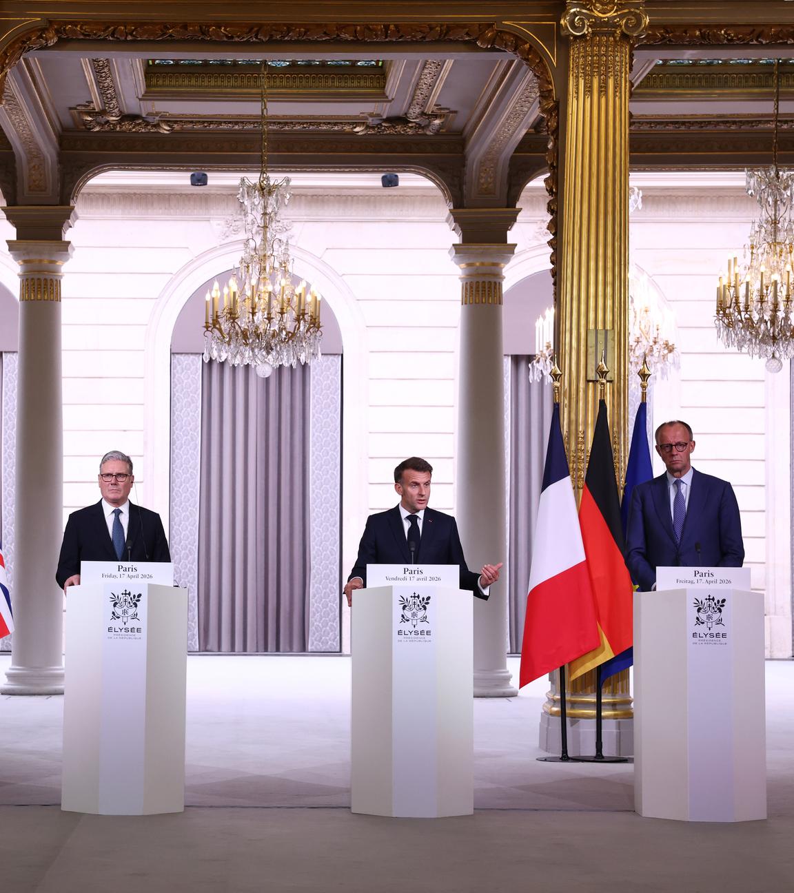 Die italienische Ministerpräsidentin Giorgia Meloni, der britische Premierminister Keir Starmer, der französische Präsident Emmanuel Macron und der deutsche Bundeskanzler Friedrich Merz (CDU) bei einer Pressekonferenz nach einem multinationalen Koalitionsgipfel im Elysee-Palast.