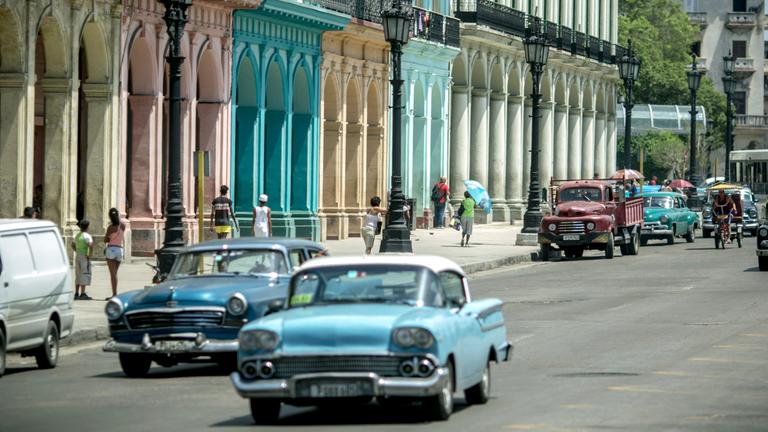 Symbolbild: Straßenszene in Havanna, Kuba