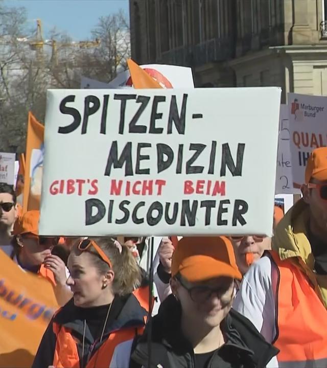 Demonstration zum Streik der Klinikärzte