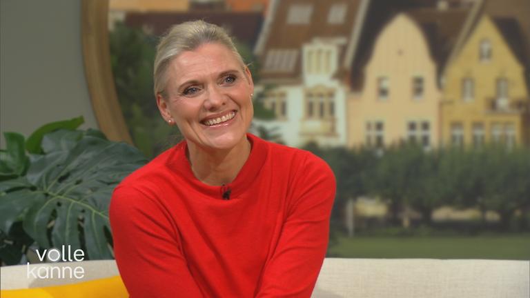 Katja Dederichs auf dem "Volle Kanne"-Sofa