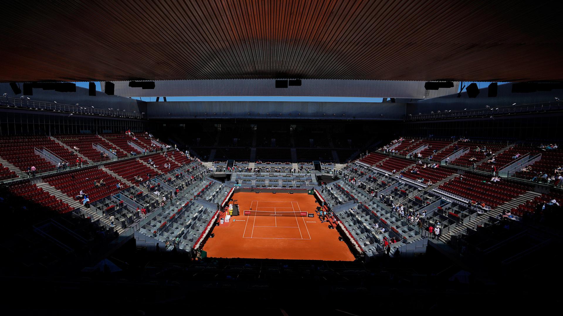 Leeres Tennisstadion in Madrid
