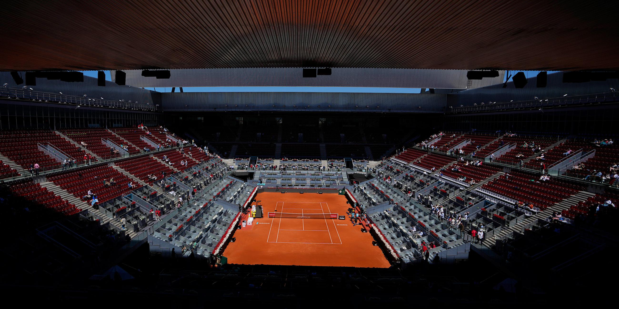 Leeres Tennisstadion in Madrid