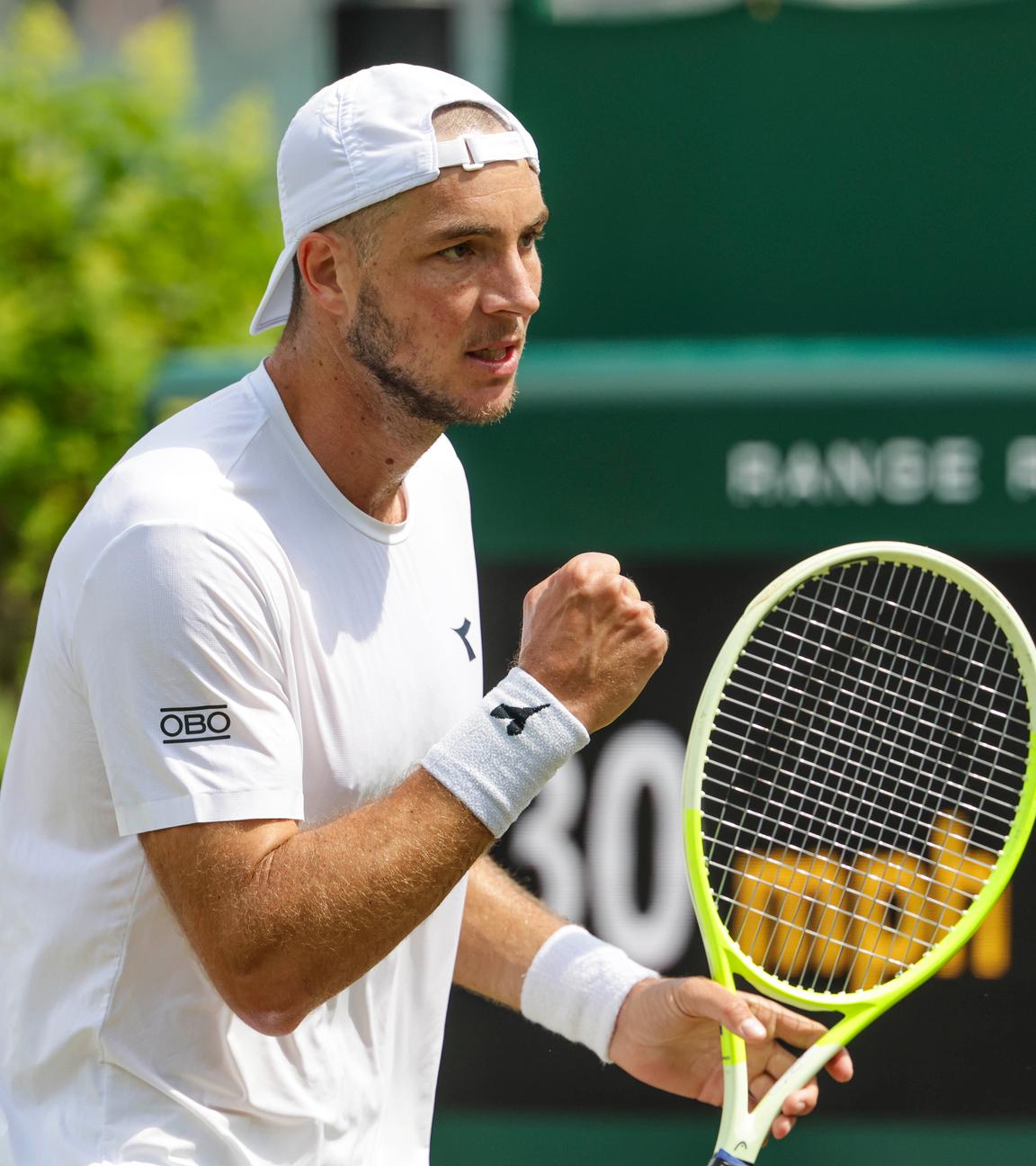 Jan-Lennard Struff bejubelt seinen Einzug in Runde drei in Wimbledon
