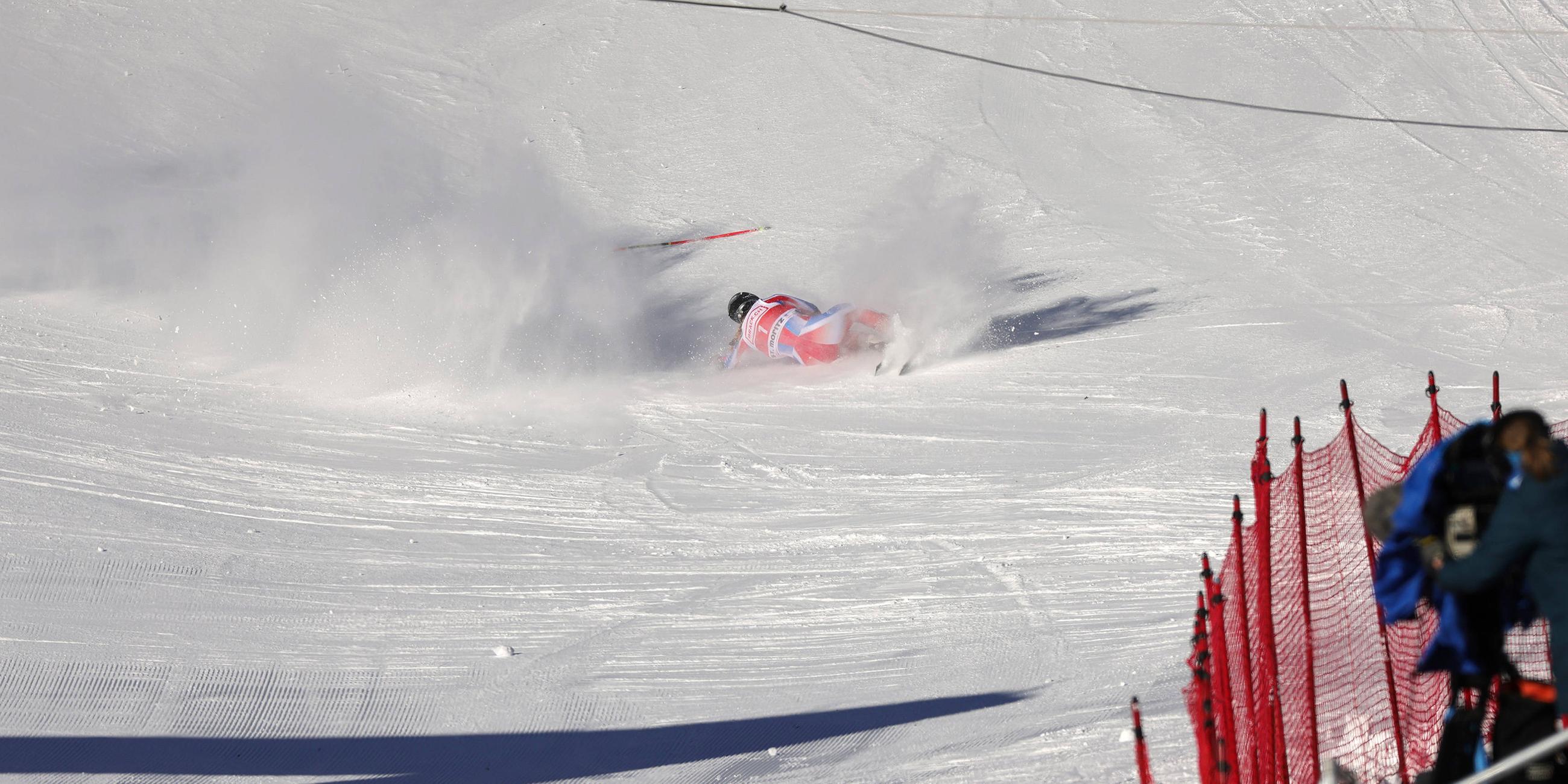 Laura Gauche stürzt beim Super-G
