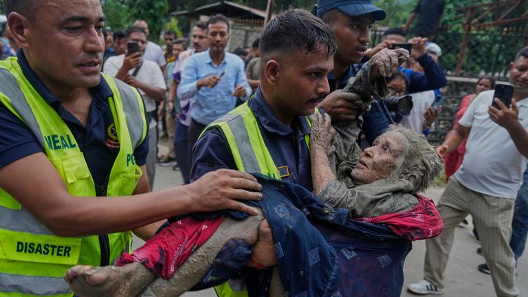Sturzflut im Himalaya