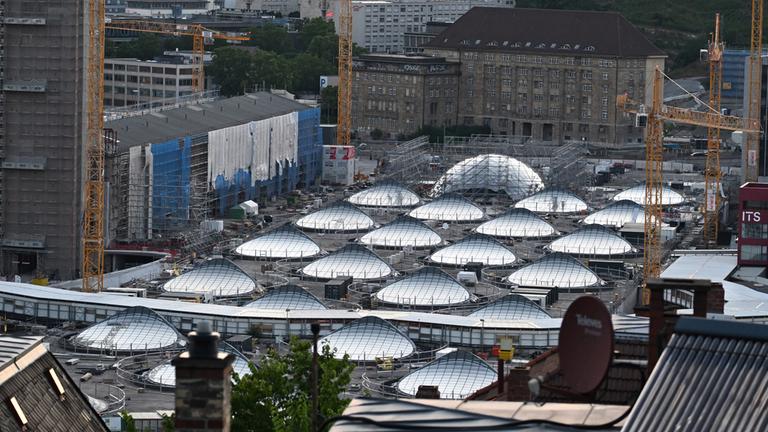  Blick auf die Baustelle des milliardenschweren Bahnprojekts Stuttgart 21 mit dem unter die Erde verlegten Tiefbahnhof