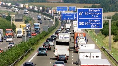Stuttgart: Verkehrsstau auf der Autobahn A8