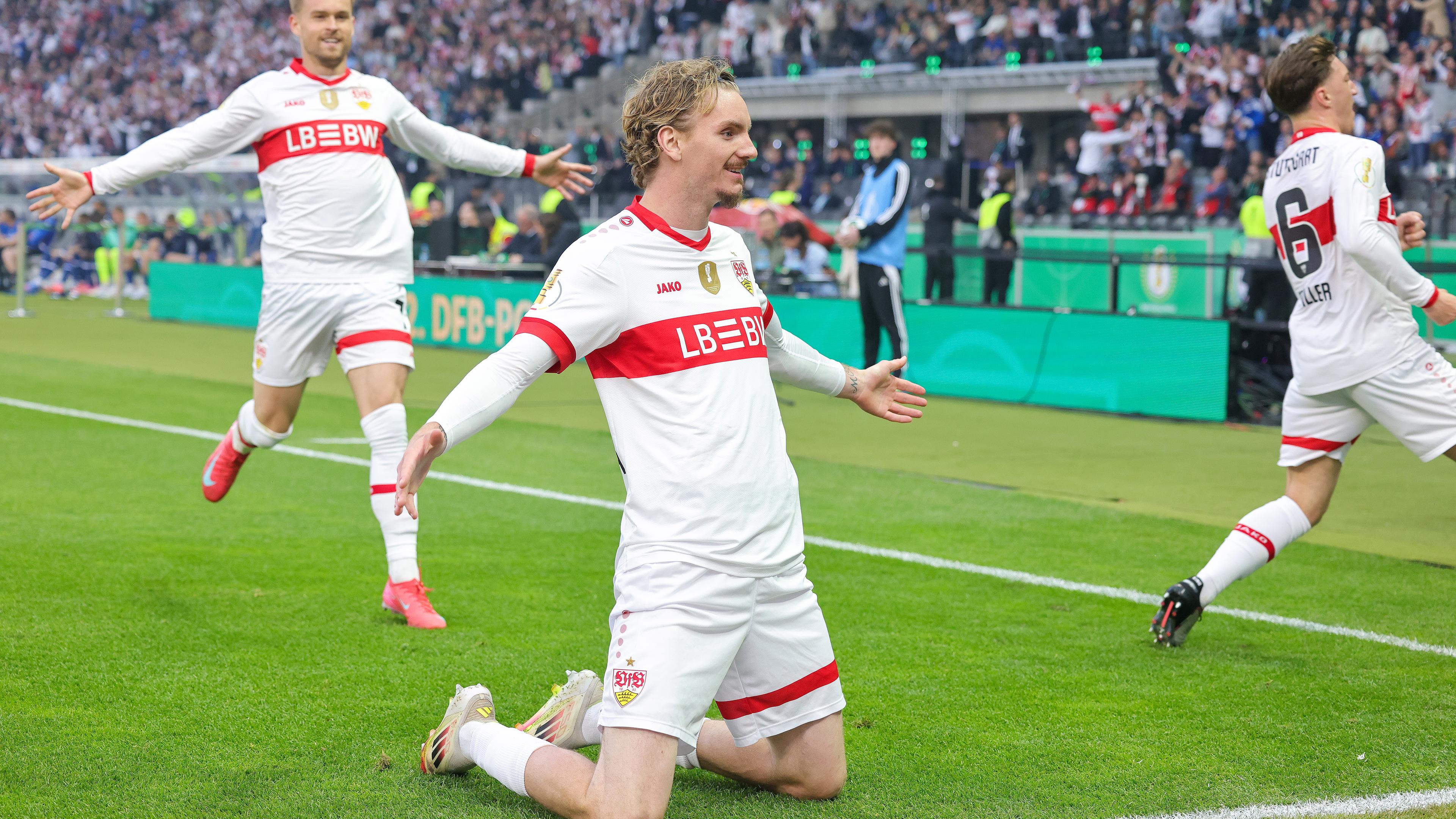 Nick Woltemade vom VfB Stuttgart feiert das erste Tor seiner Mannschaft Jubel jubelt nach seinem Tor zum 0:1.