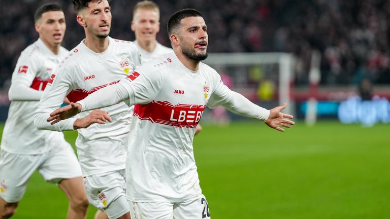 Deniz Undav (VfB Stuttgart) jubelt nach seinem Tor zum 1:0 am 15.03.2026 in Stuttgart.
