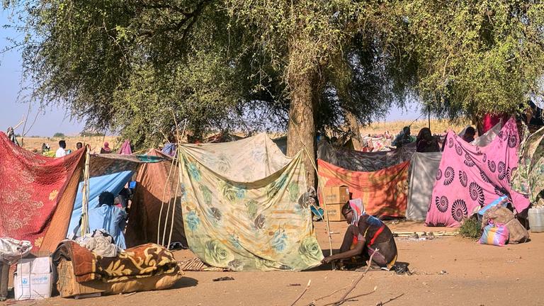 ine Sudanesin, die aus der Stadt Al-Faschir geflohen ist