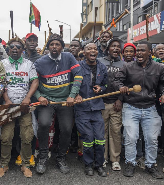Seit Wochen kommt es in Südafrika zu rassistischen Ausschreitungen gegen Ausländer.