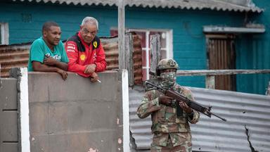 Kapstadt: Mit Soldaten gegen die extreme Gewalt?