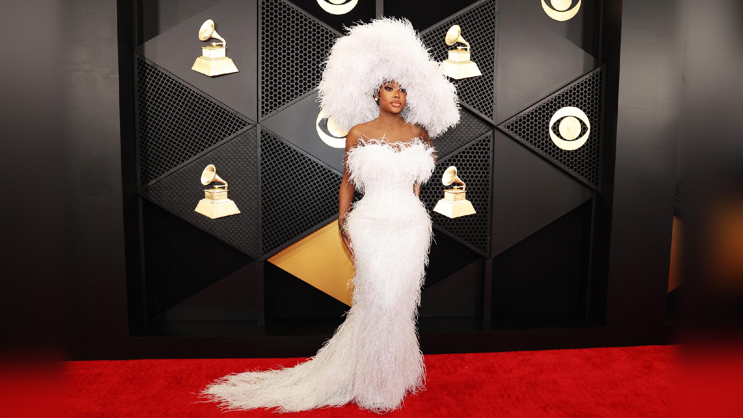 Summer Walker auf dem roten Teppich der Grammys 2024